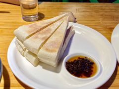 地锅馍-小小河边鱼(天润城店)