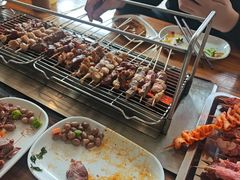 -哈尔滨小酒馆·鲜肉现穿自助烧烤(康新花园店)