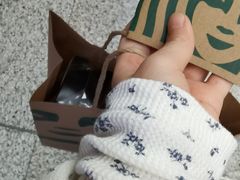 -星巴克(上海虹桥站2A检票口)