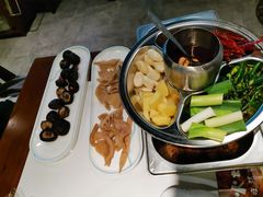 -小白鹅火焰焖锅(万达印象店)