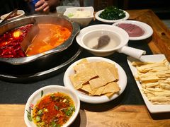 -纸盐河码头火锅(十八梯店)