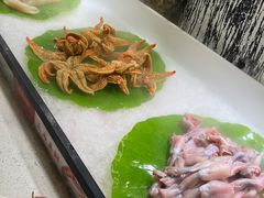 -四囍码头海鲜烧烤自助火锅(外滩南京东路悦荟广场店)