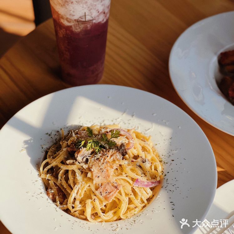 永庆坊内的独栋咖啡馆☕西式餐厅融合浓浓的西关风情