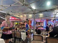 -刘姐啤酒鱼民族演艺餐厅(西街总店)