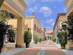 -佛罗伦萨小镇广佛名品奥特莱斯(疏港路店)