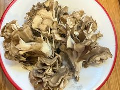 -毛辣果·贵州红酸汤牛肉火锅(西单店)