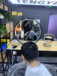 -藤野造型•烫染专业店