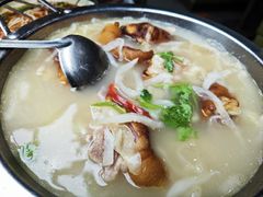 阿家村酸汤猪脚-遇见阿家村云南菜(魏公村店)