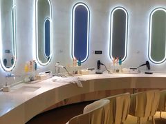 -涨巢·潮玩水疗局