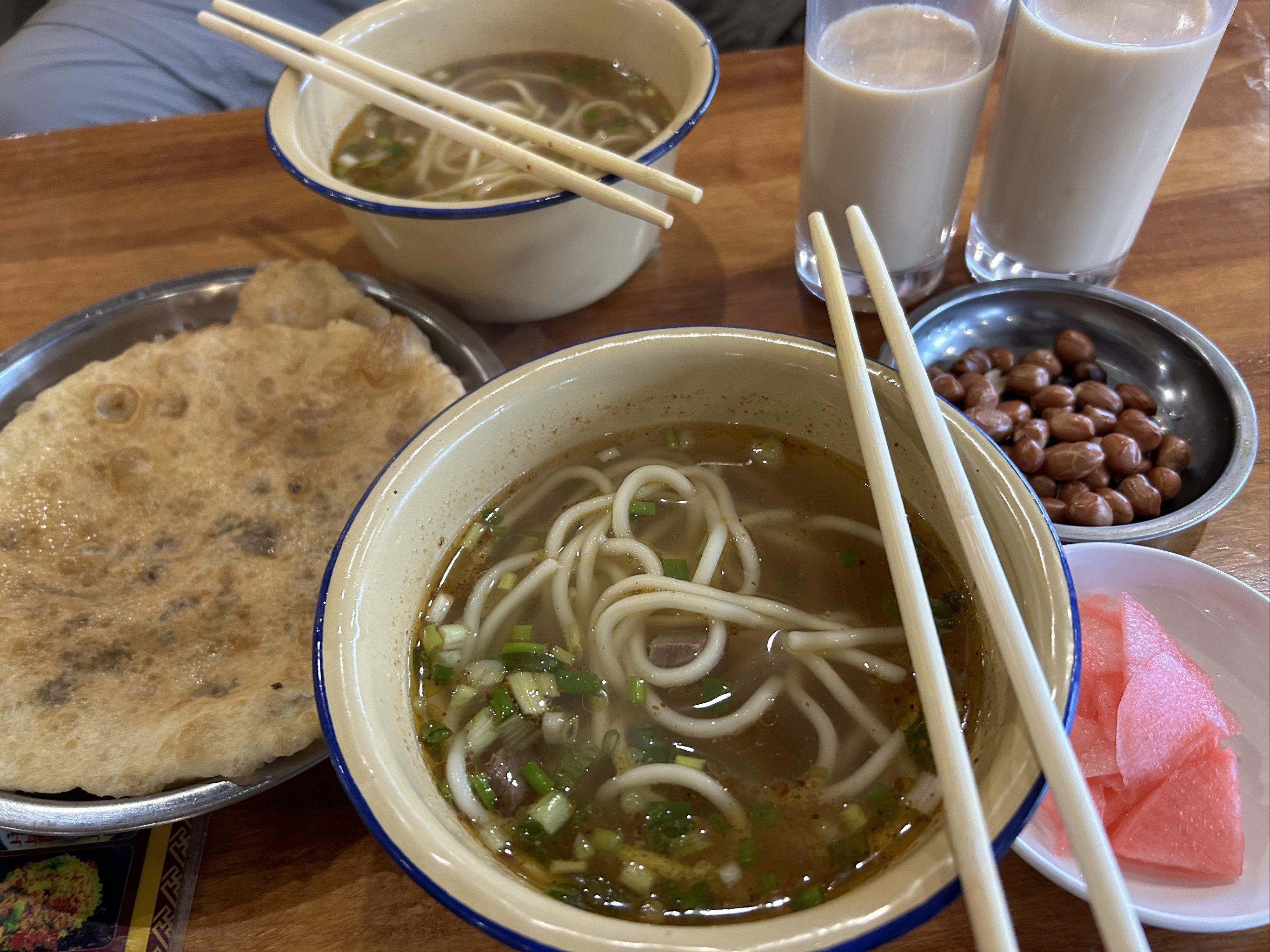 藏面,牛肉饼,甜茶都很不错