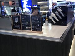 -luckincoffee瑞幸咖啡(香港名店街店)