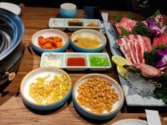 -明洞阿姨·韩式酱蟹烤肉·创意料理(三元桥店)