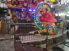 -亚龙湾亚泰商业街