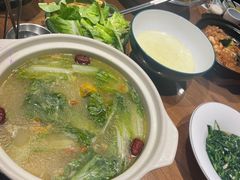 -有红鸡毛店·川菜(建设路店)