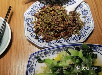 一个像回家吃饭的小店，很温馨