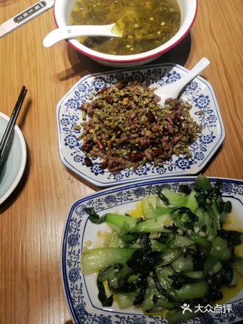 一个像回家吃饭的小店，很温馨