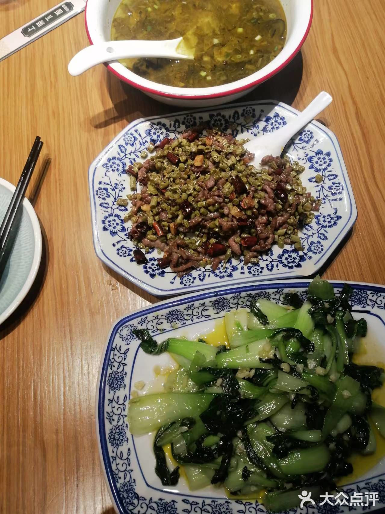 一个像回家吃饭的小店，很温馨