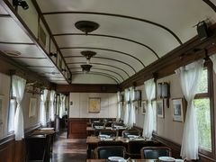 靠窗位-上海老站(徐家汇店)