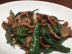 樟树港辣椒炒肉-千滋百味·醉江澜花园餐厅(街道口店)