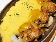 俄式传统肉饼配土豆泥-俄士厨房(环球港店)
