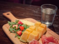 西班牙塞拉诺风干火腿盘-Brut Eatery Wine Bar & Restaurant (建国东路店)