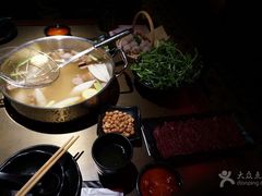 -左庭右院鲜牛肉火锅(新梅广场店)