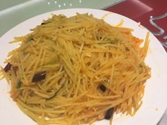 酸辣土豆丝-吴记酱骨炖菜馆(西大直街店)