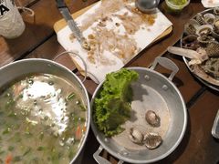 -席娜卡琳火车铁道夜市