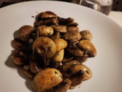 -MONICH牛排融合餐厅(和义大道购物中心店)