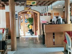 -隔壁老王·家常云南菜(花巷店)