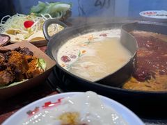 -赵美丽·重庆社区火锅·直营店(火车东站·中豪国际店)