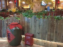 -老滇山寨•云南特色菜•地方菜•民族风情歌舞表演(金碧店)