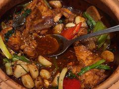 -八府香鸭·啫啫煲(华山路店)