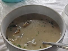 鳗鱼骨萝卜汤-江边河鲜