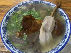 -叶新小吃店(来凤小区总店)