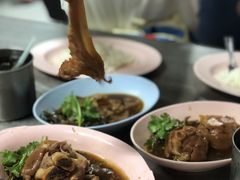 -Kha Mu Charoensang(Silom)