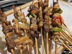 -山野的朋友露营炭火烤肉