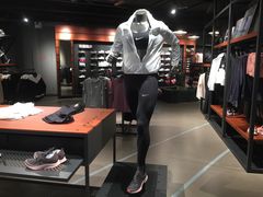 -耐克(恒隆广场店)