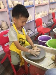 -泥娃娃DIY陶吧(易生活购物公园店)