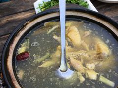 -云河农家乐饭店(福禄缘树山店)