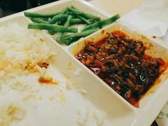 鱼香肉丝饭-面点王·臻选(海岸城分店)