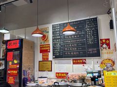 -柳州肥姨妈大骨螺蛳粉(万达中心店)