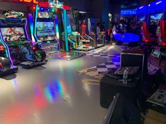 -世代星球·保龄球·镭战真人CS·团建(杨浦店)