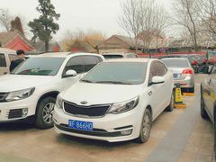 -居然之家金源店-停车场