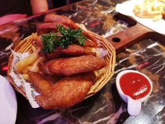 椒盐鸡翅配薯条-MOSSO德国餐厅·音乐酒吧(环宇荟店)