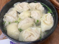 三鲜大馄饨-万寿斋(山阴路店)