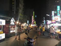-六合夜市