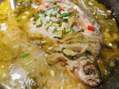 祖传石锅武昌鱼-小凤庭·地道湖北菜武昌鱼·藕汤(38年黄鹤楼店)