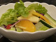 -河畔春天时尚餐厅