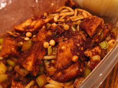 一半鸡炒一半馕-疆Jiang·新疆秘制料理